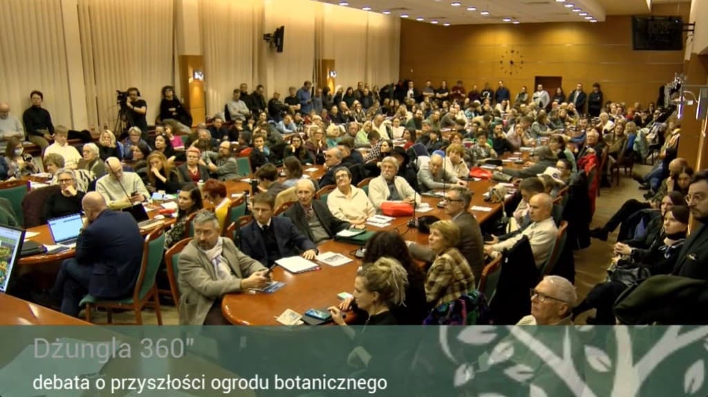 Publiczność podczas debaty o przyszłości Ogrodu Botanicznego